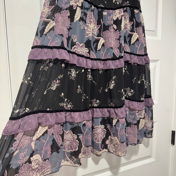 Black and Lavender Floral Maxi Skirt - Picture 4 of 11